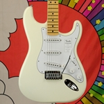 Fender Standard Stratocaster, Maple Fingerboard, White Pickguard, Olympic White 0266220505