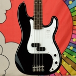 Fender Standard Precision Bass, Laurel Fingerboard, White Pickguard, Black 0266640506