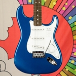 Fender Standard Stratocaster, Laurel Fingerboard, White Pickguard, Aqua Marine Metallic 0266240560