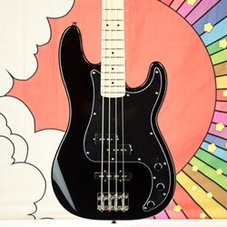 Squier Affinity Series Precision Bass PJ, Maple Fingerboard, Black Pickguard, Black 0378553506