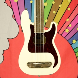Fender Fullerton Precision Bass® Uke, Walnut Fingerboard, Tortoiseshell Pickguard, Olympic White 0970583505