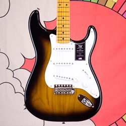 Fender 70th Anniversary American Vintage II 1954 Stratocaster, Maple Fingerboard, 2-Color Sunburst 0177002803