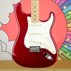 2015 Fender Deluxe Roadhouse Stratocaster, Candy Apple Red, Hard Case ISS26088