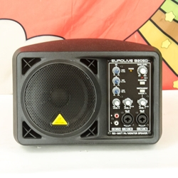 Used Behringer B205D Powered Spot Monitor ISS27559